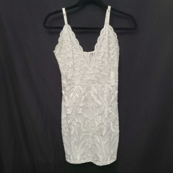 Pretty Little Thing White Embroidered Spaghetti Strap Floral Lace Mini Dress - Picture 1 of 5